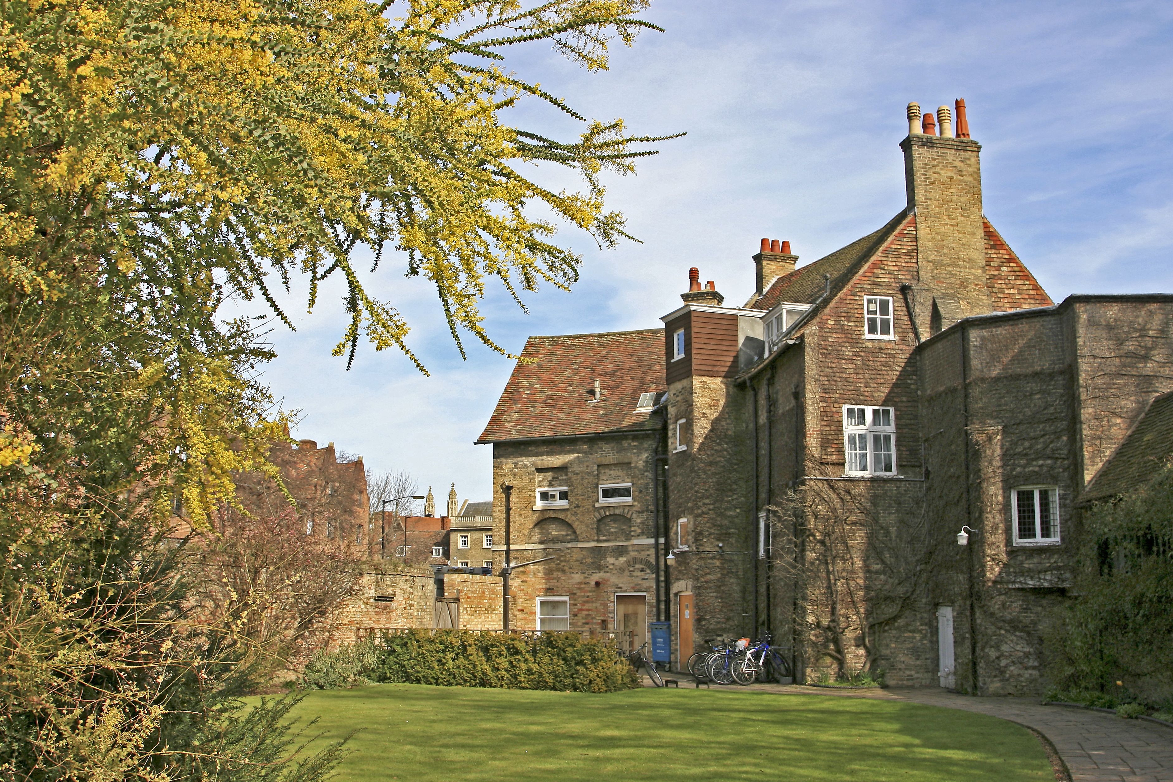 Photograph of Darwin College building by Sir Cam